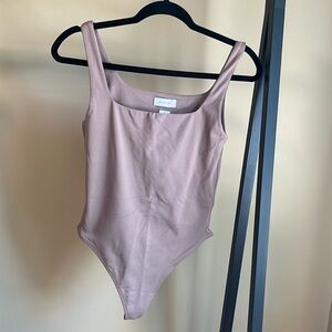 Aritzia Babaton Contour Bodysuit